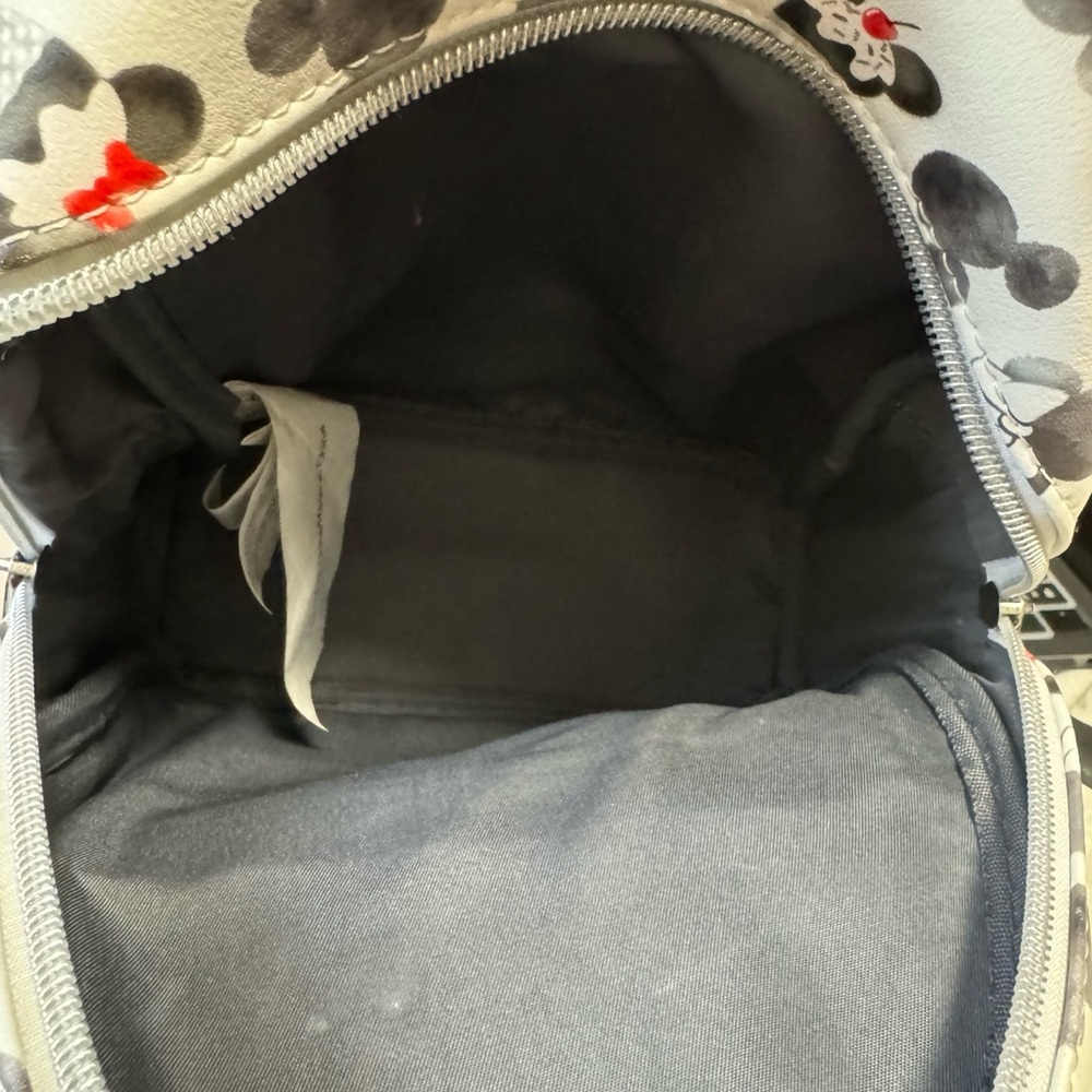 Loungefly Mickey Mouse & Minnie Mouse Cupcake Mini Faux Leather Disney Backpack - Picture 7 of 9